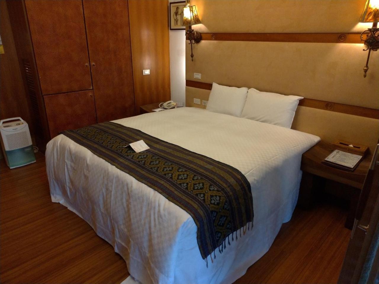 Bali Nature Spa Resort Taichung Bagian luar foto