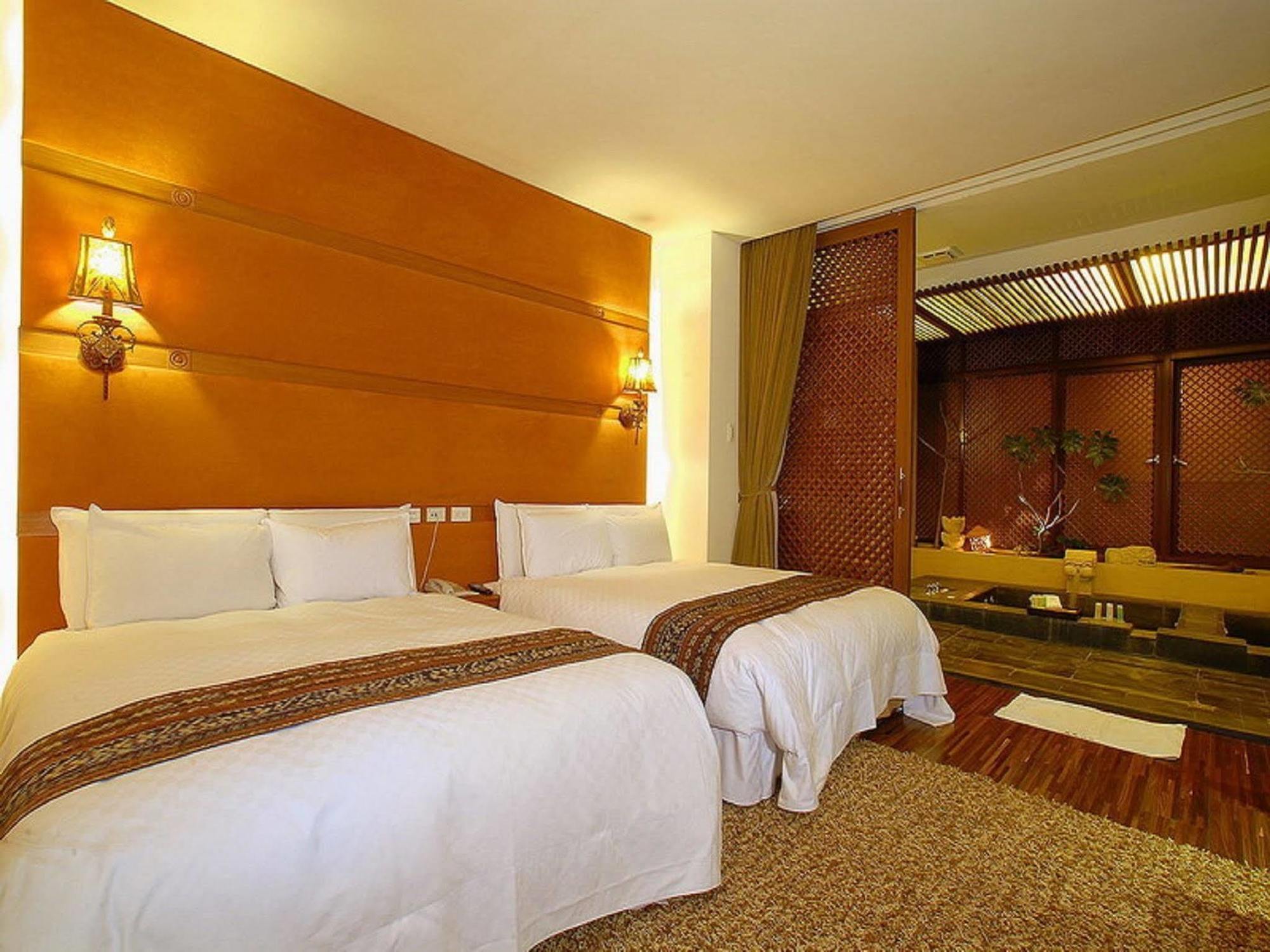 Bali Nature Spa Resort Taichung Bagian luar foto